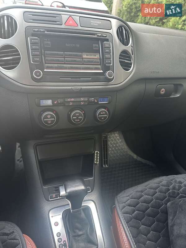 Позашляховик / Кросовер Volkswagen Tiguan 2009 в Радивиліві