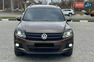 Внедорожник / Кроссовер Volkswagen Tiguan 2011 в 