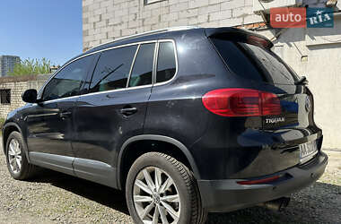 Внедорожник / Кроссовер Volkswagen Tiguan 2013 в 