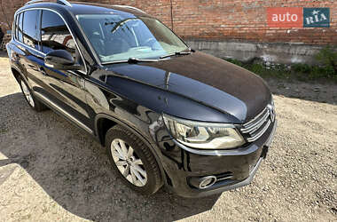 Внедорожник / Кроссовер Volkswagen Tiguan 2013 в 