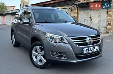 Внедорожник / Кроссовер Volkswagen Tiguan 2010 в 