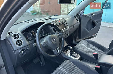 Внедорожник / Кроссовер Volkswagen Tiguan 2010 в 