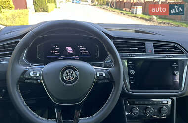 Внедорожник / Кроссовер Volkswagen Tiguan 2021 в 