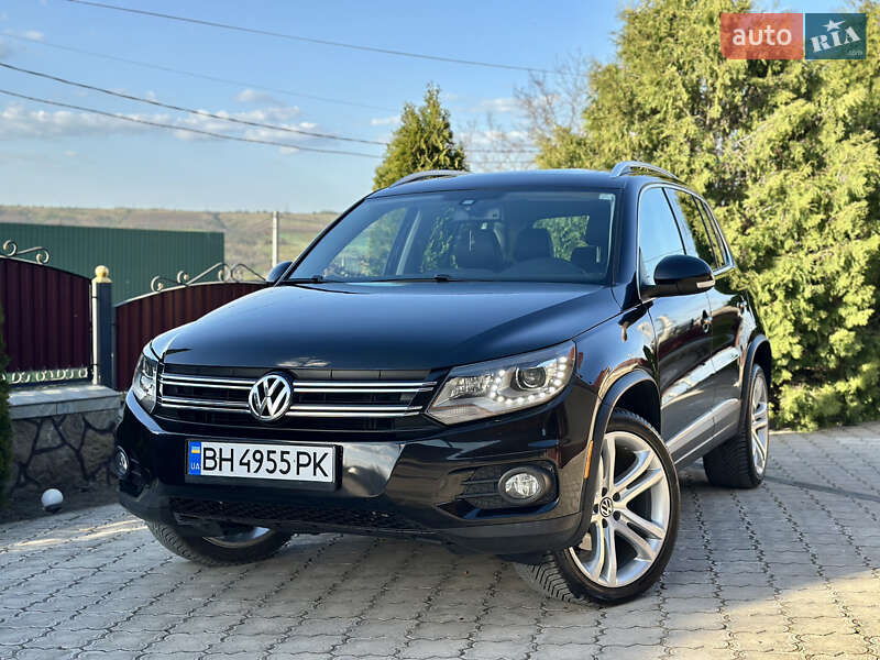 Позашляховик / Кросовер Volkswagen Tiguan 2012 в 