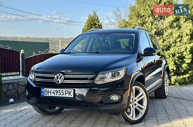 Позашляховик / Кросовер Volkswagen Tiguan 2012 в 