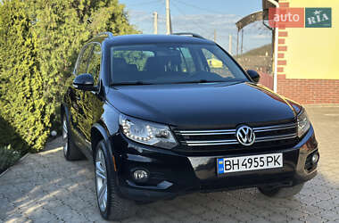 Позашляховик / Кросовер Volkswagen Tiguan 2012 в 