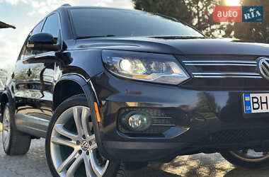 Позашляховик / Кросовер Volkswagen Tiguan 2012 в 