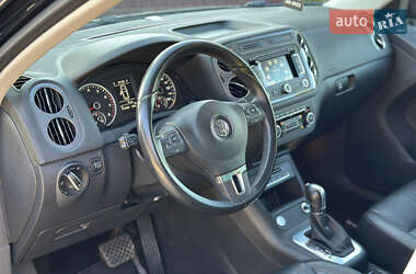 Позашляховик / Кросовер Volkswagen Tiguan 2012 в 