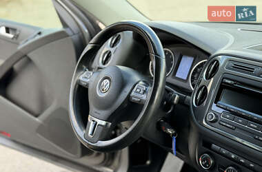Позашляховик / Кросовер Volkswagen Tiguan 2014 в 