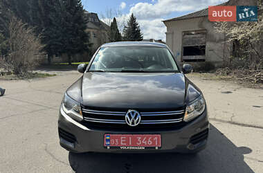 Позашляховик / Кросовер Volkswagen Tiguan 2014 в 