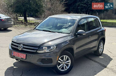 Позашляховик / Кросовер Volkswagen Tiguan 2014 в 