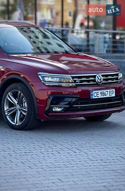 Внедорожник / Кроссовер Volkswagen Tiguan 2018 в 