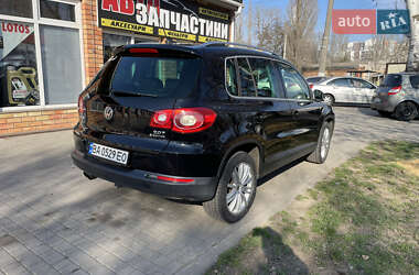 Позашляховик / Кросовер Volkswagen Tiguan 2008 в 