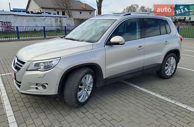Позашляховик / Кросовер Volkswagen Tiguan 2009 в Нововолинську