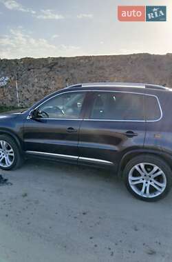 Внедорожник / Кроссовер Volkswagen Tiguan 2013 в 
