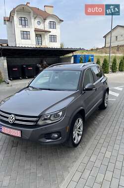 Внедорожник / Кроссовер Volkswagen Tiguan 2012 в 