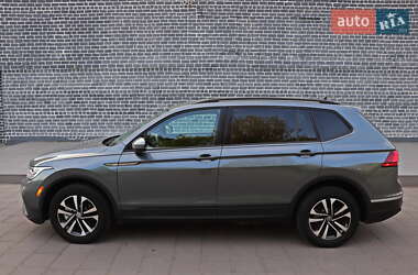 Внедорожник / Кроссовер Volkswagen Tiguan 2022 в 