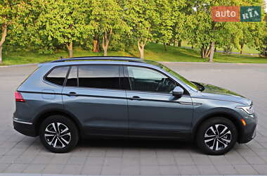 Внедорожник / Кроссовер Volkswagen Tiguan 2022 в 
