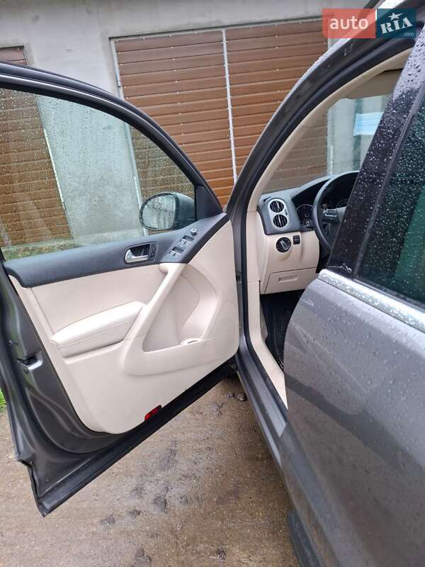 Позашляховик / Кросовер Volkswagen Tiguan 2010 в Снятині фото 9 Позашляховик / Кросовер Volkswagen Tiguan 2010 в Снятині