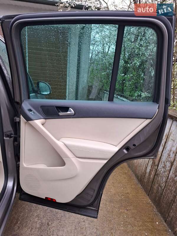 Позашляховик / Кросовер Volkswagen Tiguan 2010 в Снятині фото 27 Позашляховик / Кросовер Volkswagen Tiguan 2010 в Снятині