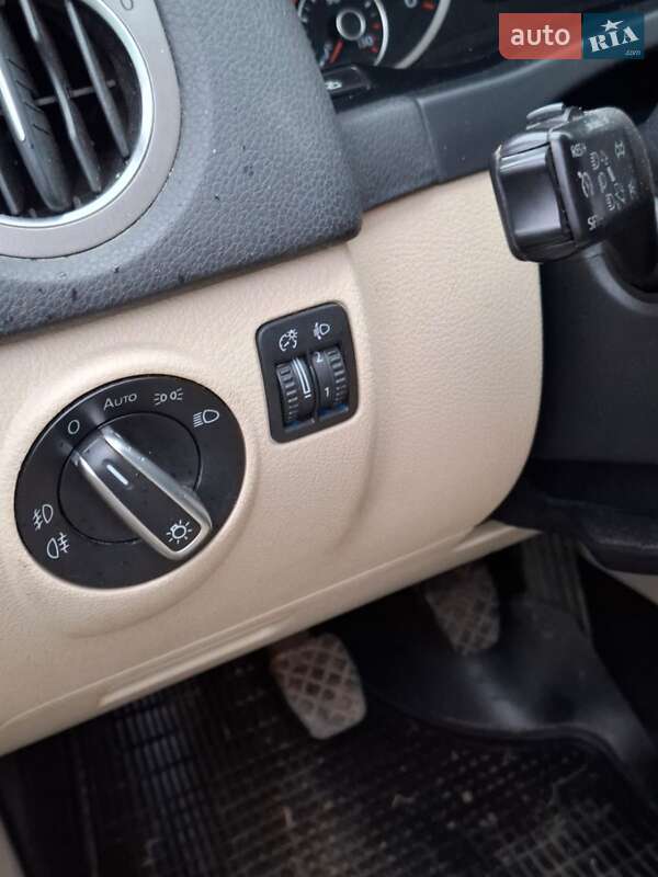 Позашляховик / Кросовер Volkswagen Tiguan 2010 в Снятині фото 44 Позашляховик / Кросовер Volkswagen Tiguan 2010 в Снятині