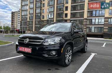 Позашляховик / Кросовер Volkswagen Tiguan 2016 в 