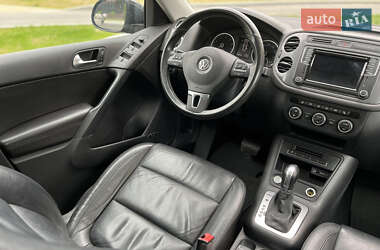 Позашляховик / Кросовер Volkswagen Tiguan 2016 в 