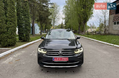 Внедорожник / Кроссовер Volkswagen Tiguan 2021 в 