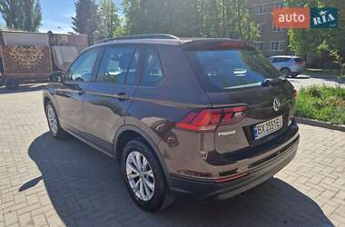 Внедорожник / Кроссовер Volkswagen Tiguan 2017 в 