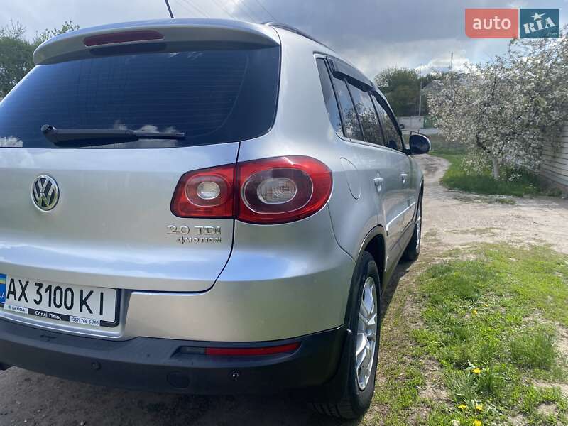 Позашляховик / Кросовер Volkswagen Tiguan 2010 в Новій Водолагі