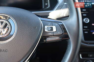 Внедорожник / Кроссовер Volkswagen Tiguan 2019 в 