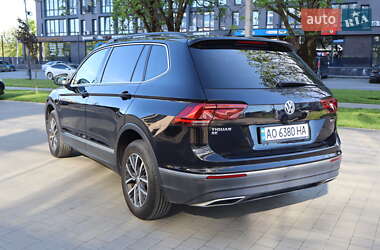 Внедорожник / Кроссовер Volkswagen Tiguan 2019 в 
