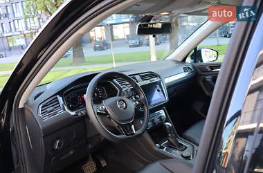 Внедорожник / Кроссовер Volkswagen Tiguan 2019 в 