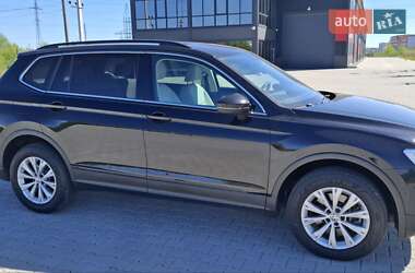 Внедорожник / Кроссовер Volkswagen Tiguan 2018 в 
