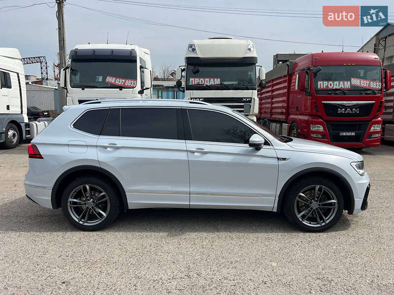 Внедорожник / Кроссовер Volkswagen Tiguan 2017 в Николаеве фото 5 Внедорожник / Кроссовер Volkswagen Tiguan 2017 в Николаеве