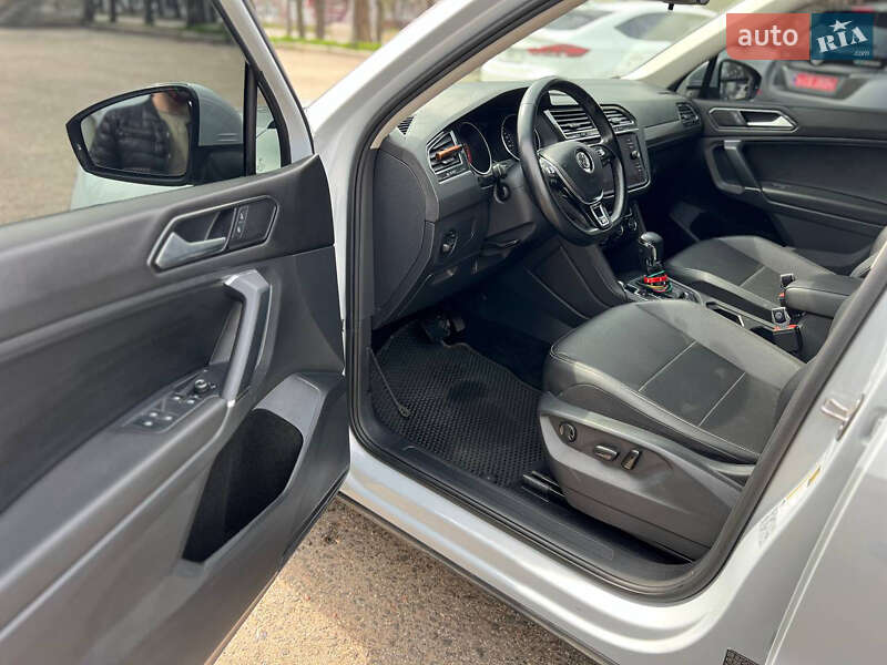 Внедорожник / Кроссовер Volkswagen Tiguan 2017 в Николаеве фото 11 Внедорожник / Кроссовер Volkswagen Tiguan 2017 в Николаеве