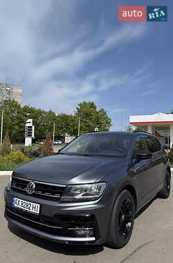 Внедорожник / Кроссовер Volkswagen Tiguan 2019 в 