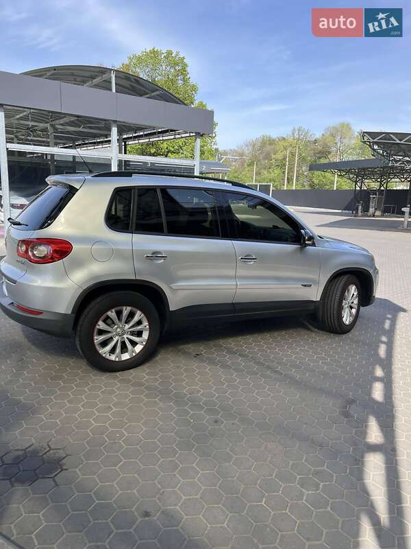 Внедорожник / Кроссовер Volkswagen Tiguan 2008 в Киеве