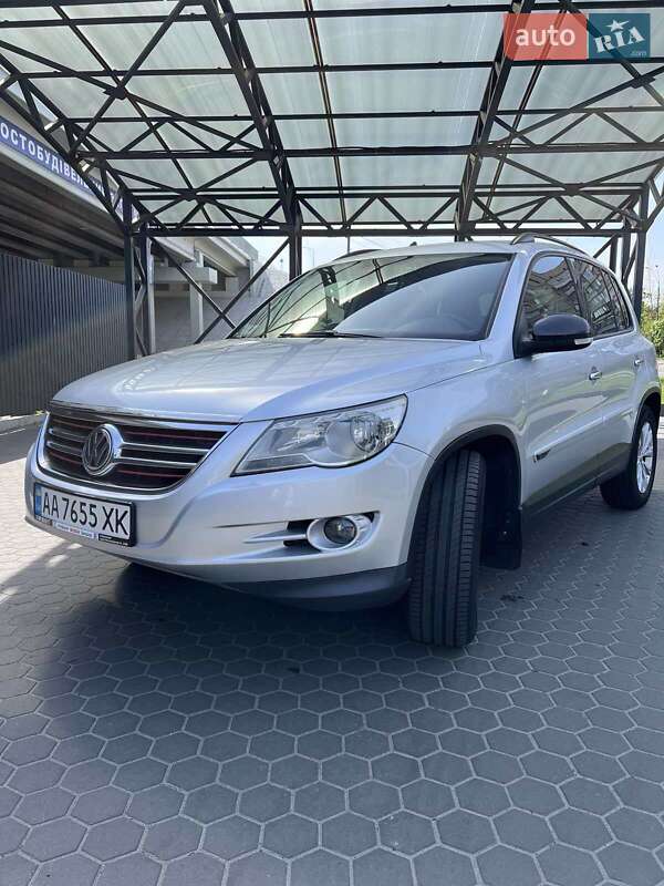 Внедорожник / Кроссовер Volkswagen Tiguan 2008 в Киеве