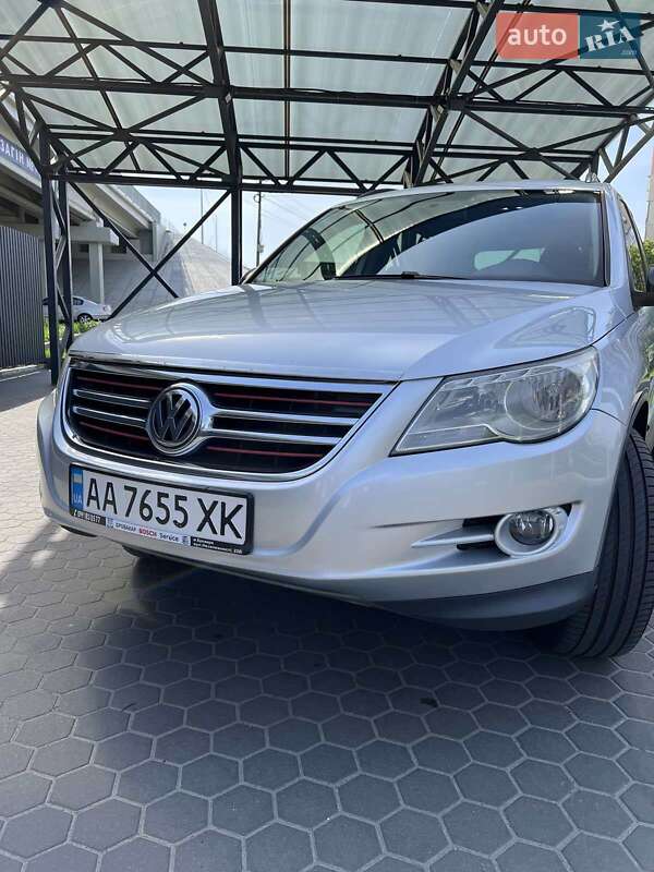 Внедорожник / Кроссовер Volkswagen Tiguan 2008 в Киеве