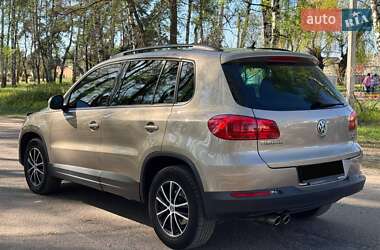 Внедорожник / Кроссовер Volkswagen Tiguan 2016 в 