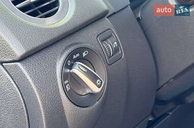 Внедорожник / Кроссовер Volkswagen Tiguan 2016 в 