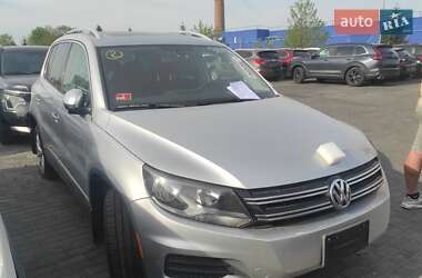 Внедорожник / Кроссовер Volkswagen Tiguan 2016 в 