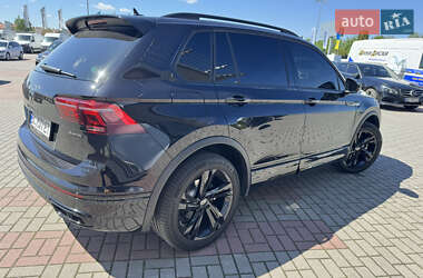 Внедорожник / Кроссовер Volkswagen Tiguan 2024 в 