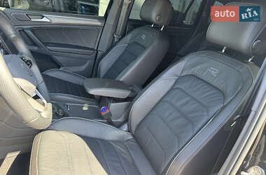 Внедорожник / Кроссовер Volkswagen Tiguan 2024 в 