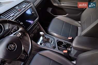 Позашляховик / Кросовер Volkswagen Tiguan 2018 в 