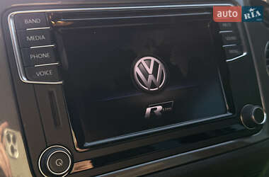 Позашляховик / Кросовер Volkswagen Tiguan 2016 в 