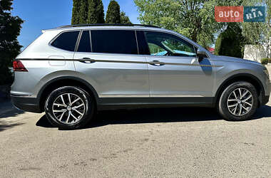 Позашляховик / Кросовер Volkswagen Tiguan 2019 в 
