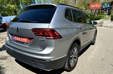 Позашляховик / Кросовер Volkswagen Tiguan 2019 в 