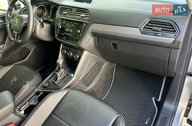 Позашляховик / Кросовер Volkswagen Tiguan 2019 в 